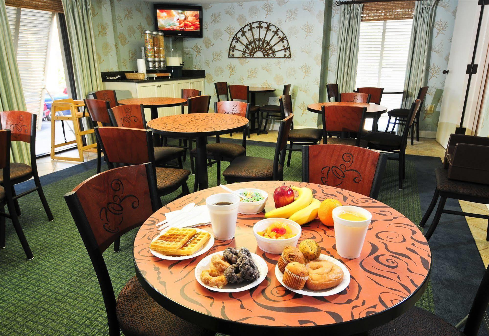 Holiday Pavilion Resort On The Boardwalk Myrtle Beach Exteriör bild
